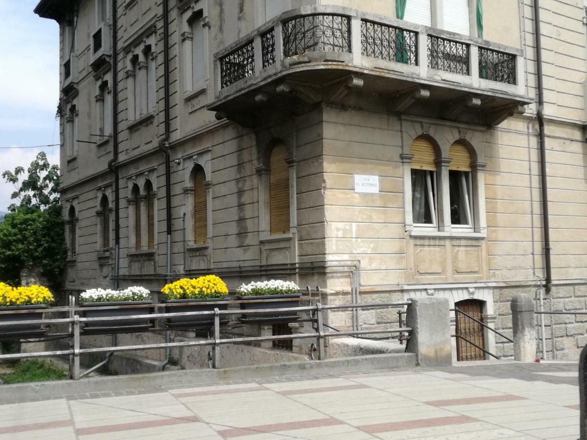 Via XX Settembre 1 Villa Гарда Екстериор снимка